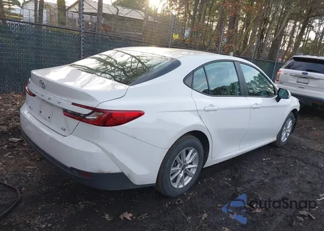 2025 Toyota Camry Le из США, поврежденный, VIN 4T1DAACK2SU067028
